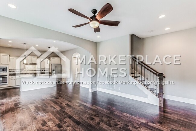 Building Photo - 127 Ervin St