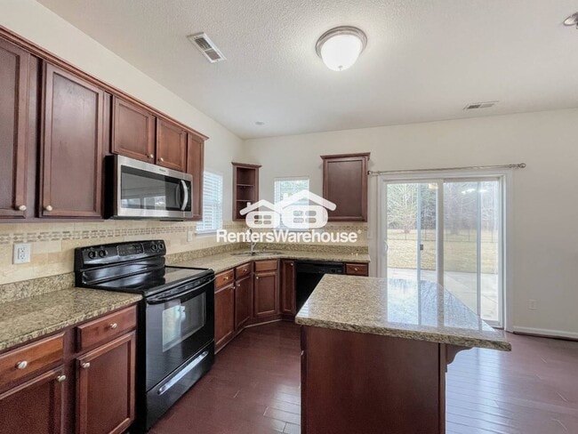 Building Photo - 6019 Mainsail Ln