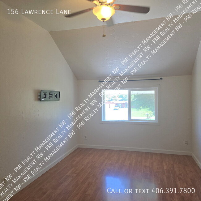 Building Photo - 156 Lawrence Ln