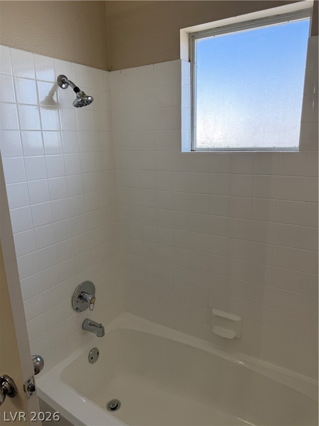 Building Photo - 7100 W Pirates Cove Rd