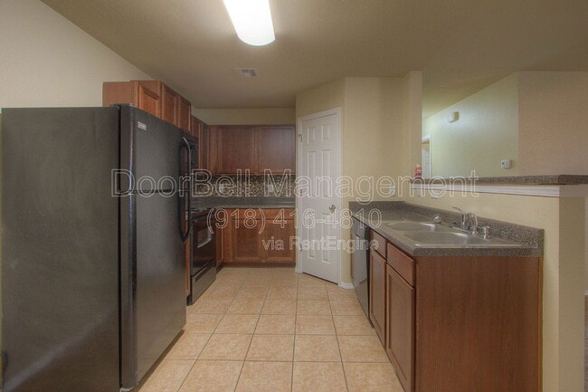 Building Photo - 5712 N 34th St