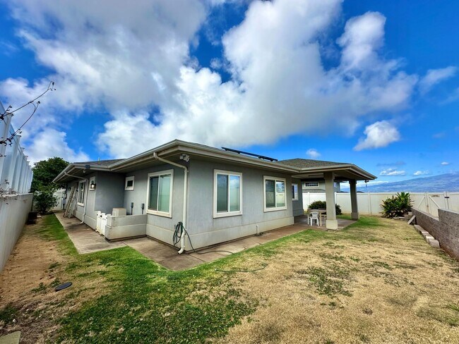Building Photo - 3 Bedroom / 2.5 Bathroom House for rent in the Waiolani Mauka Subdivision. Pet friendly!