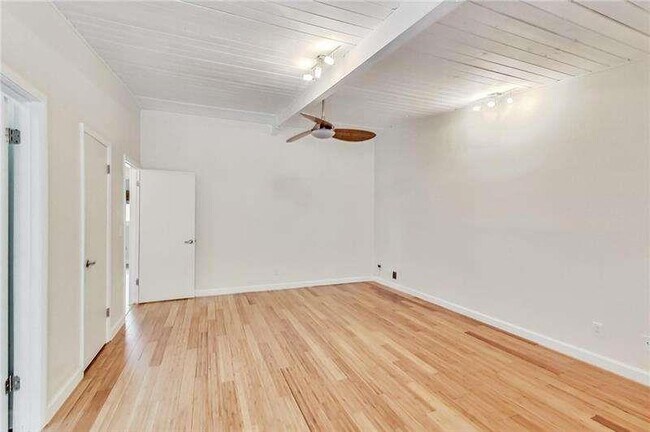 Building Photo - 3121 Lynnray Dr