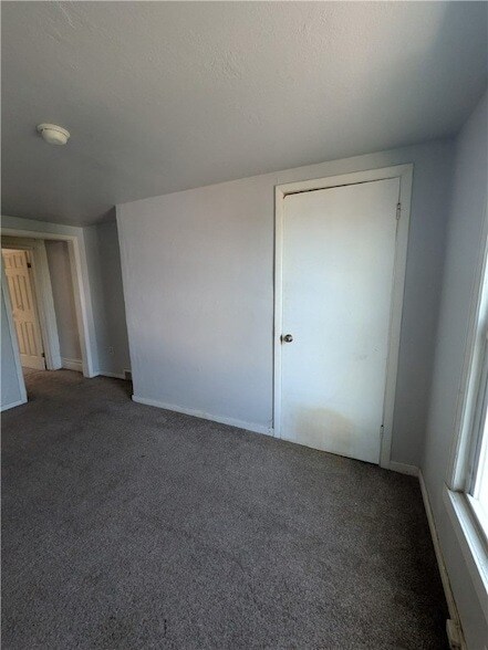 Building Photo - 447 Hays Ave