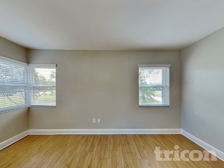 Building Photo - 1362 Admiral Woodson Ln