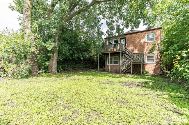 Building Photo - 444 W Hickory St