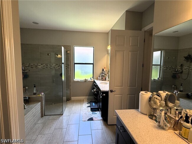 Building Photo - 10124 Belcrest Blvd