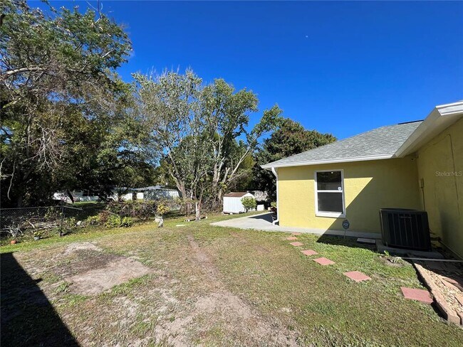 Building Photo - 6807 Kingston Dr