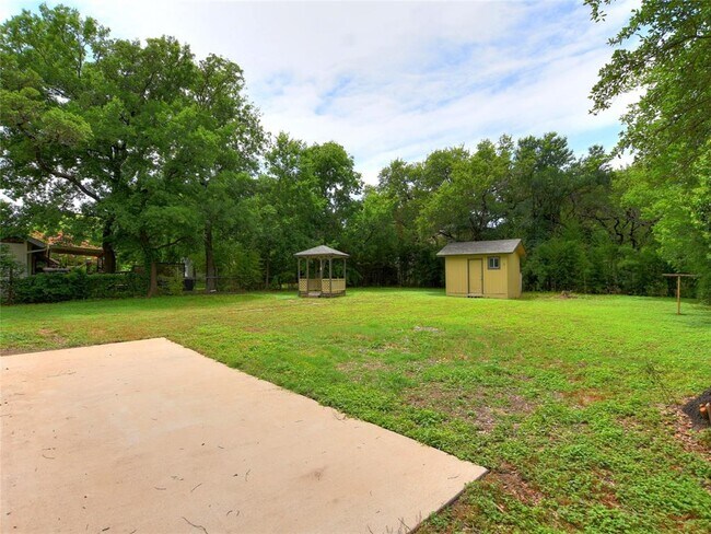 Building Photo - 11800 Tedford St