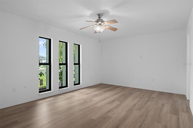 Building Photo - 9910 Island Harbor Dr