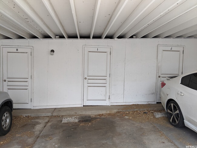 Building Photo - 1257 E 200 S