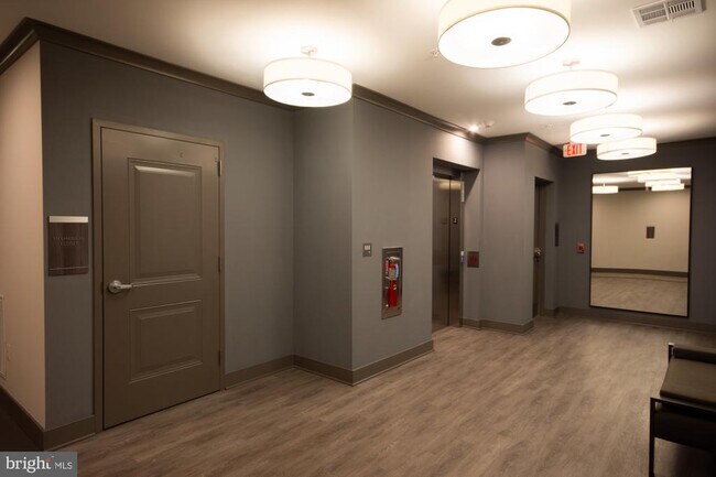 Building Photo - 100 St Ives Pl