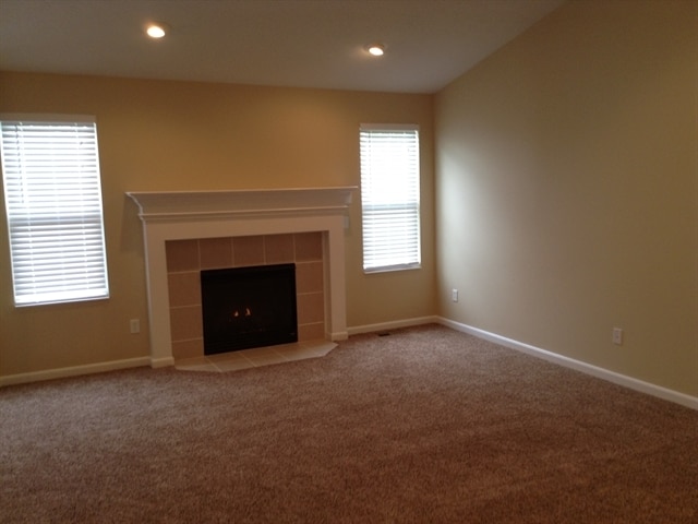 Building Photo - 858 Ridgepoint Dr