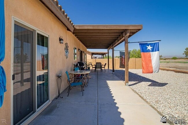 Building Photo - 27266 Mesquite Ave