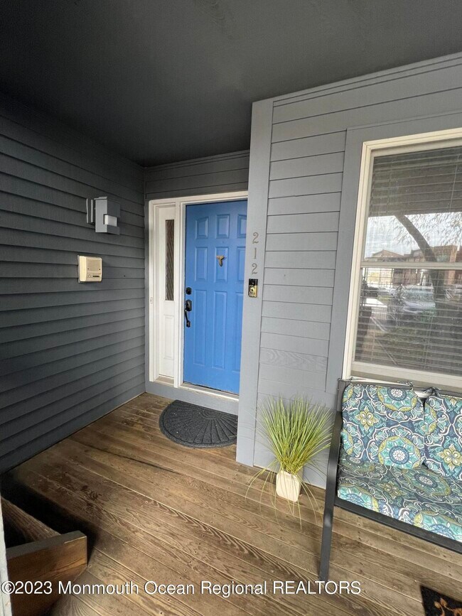 Building Photo - 85 E Water St