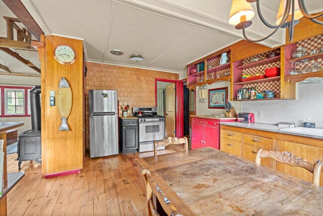 Building Photo - 27025 E Riverwood Ln