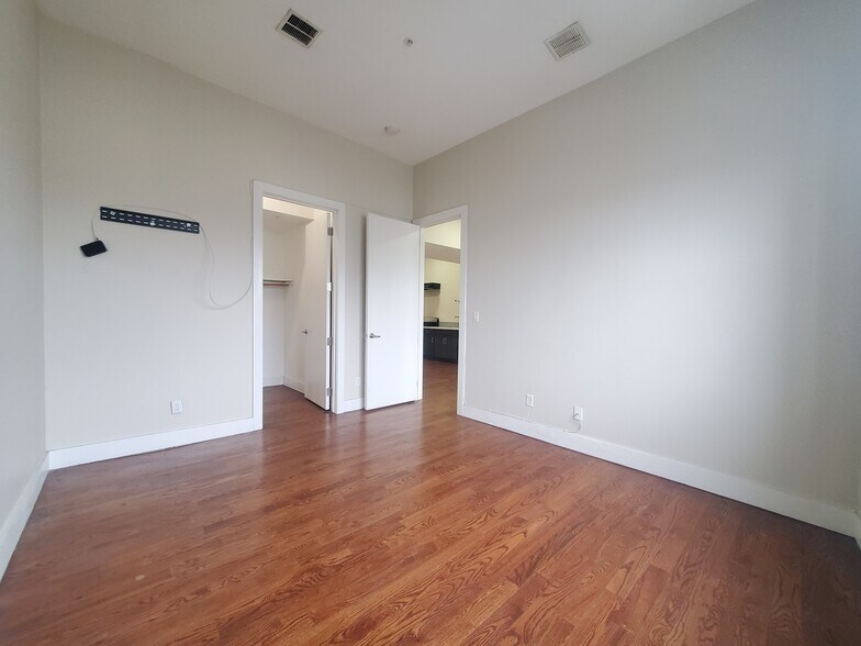 Unit 201 - 409 Ocean Ave