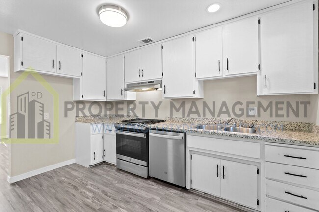 Building Photo - 73rd Street