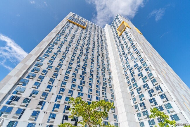 Building Photo - 988 Halekauwila St