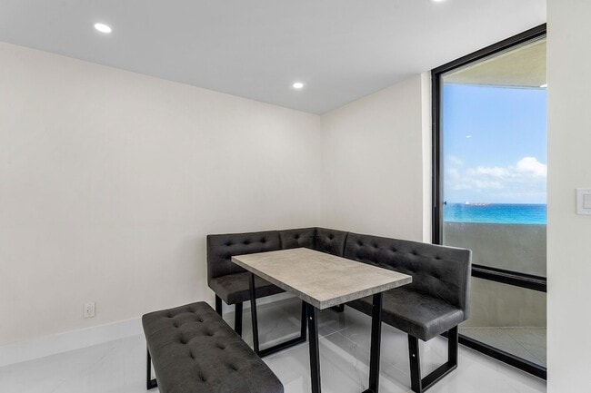 Building Photo - 5460 N Ocean Dr