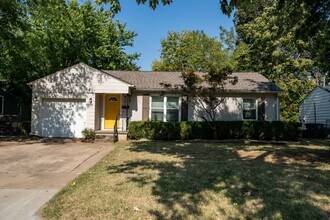Building Photo - 3 Bed | 2 Bath in Midtown!