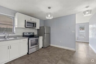Building Photo - 2460 SW 36th Ave