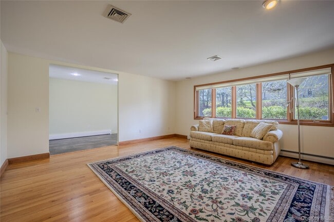 Building Photo - 19-21-21 Lamela Dr