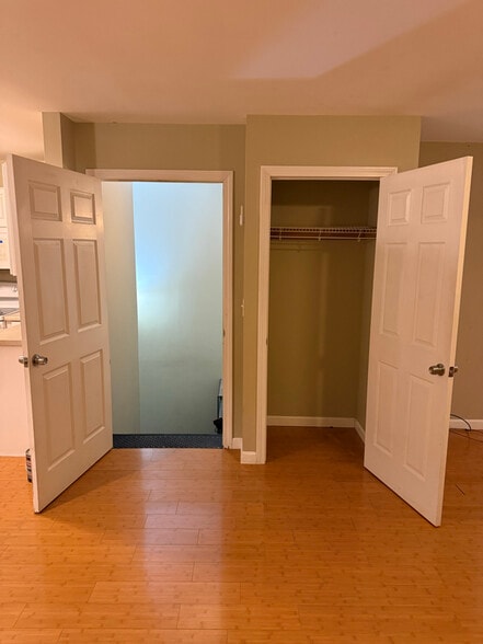 Building Photo - 1458 N Main St