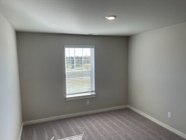 Building Photo - Stunning home in Sawgrass