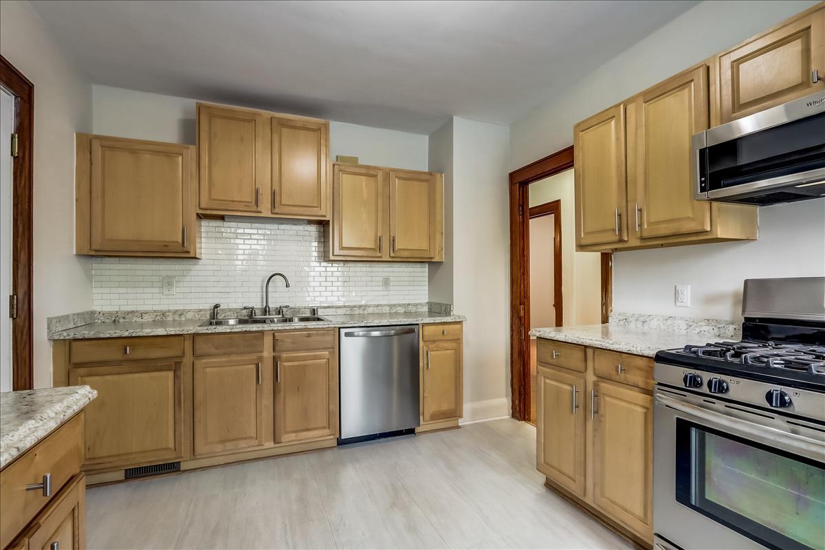 Tiled backsplash | new dishwasher - 1703 W Custer Ave