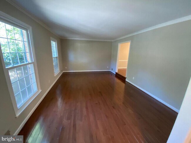 Building Photo - 3707 Moss Brooke Ct