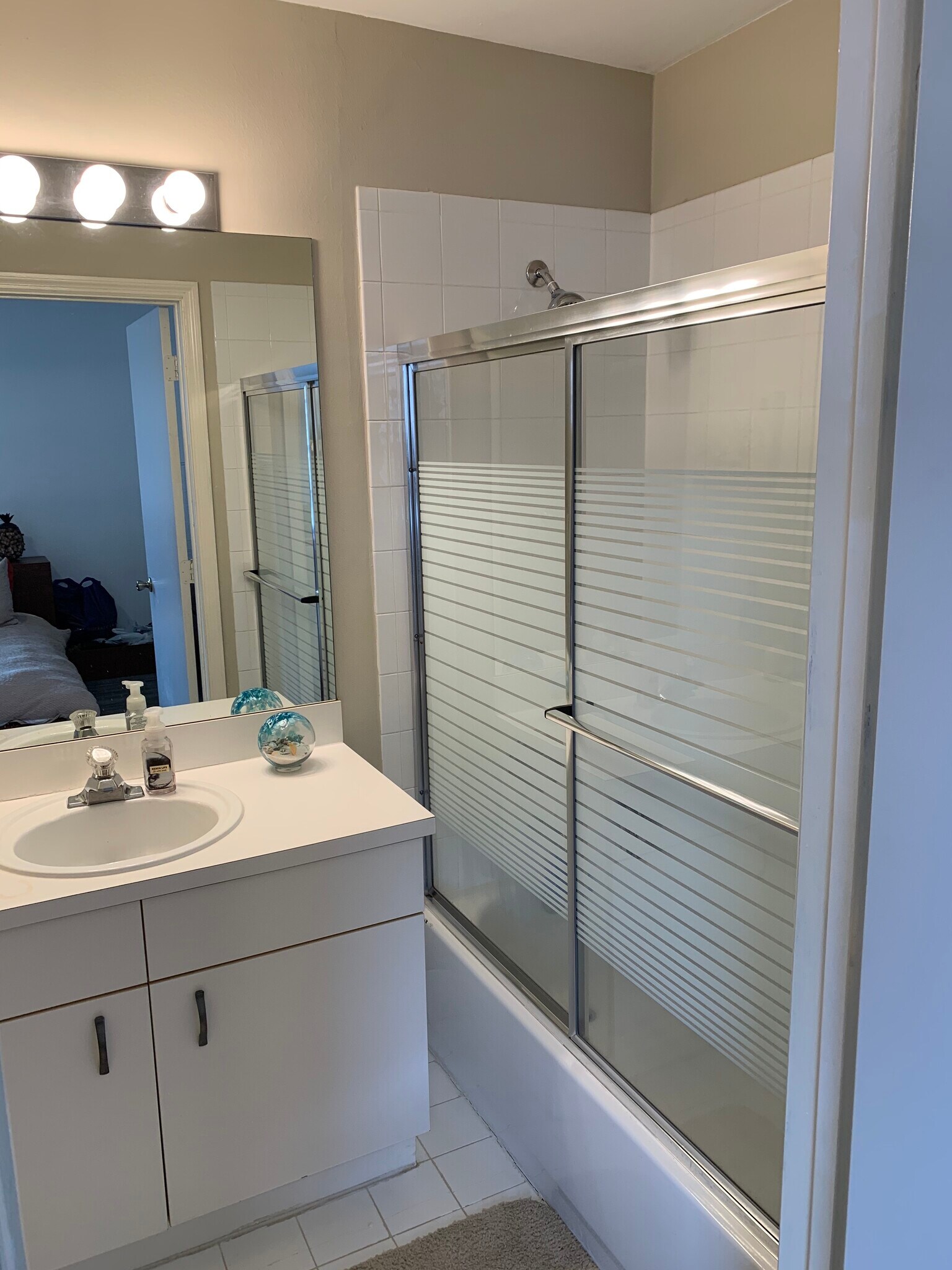 Building Photo - 223 SW 120th Ave