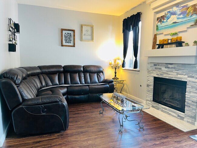 Building Photo - 1385 Redbridge Ct