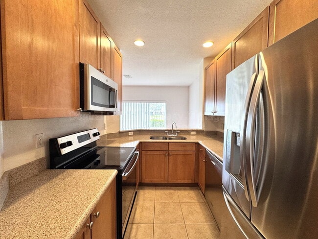 Building Photo - 10735 Savannah Wood Ct