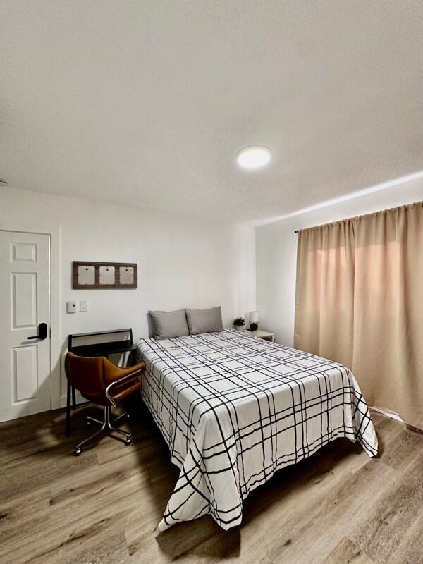 Building Photo - 3309 S Proctor St