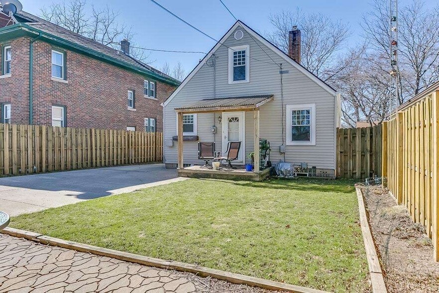 Gorgeous Backyard Living - 7021 35th Avenue