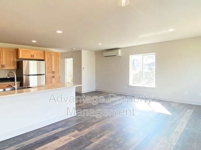 Building Photo - 1786 S 9th St