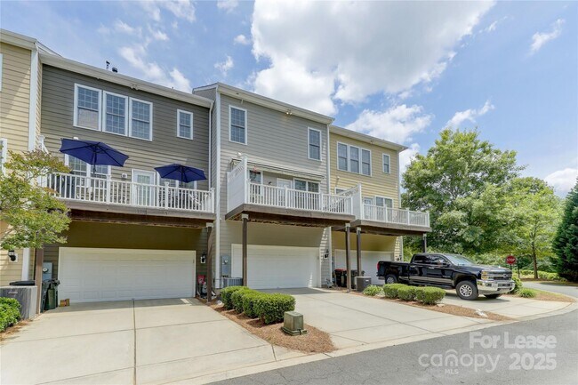 Building Photo - 1132 Drayton Ct