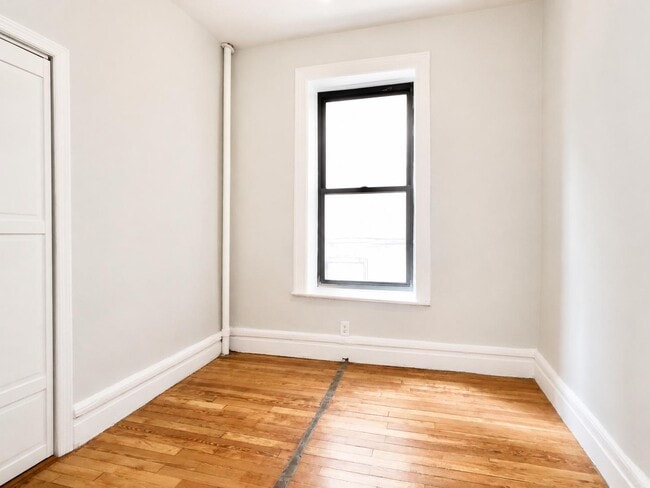 Floorplan - 182 Claremont Avenue