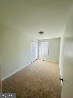Building Photo - 120 Oak Dr