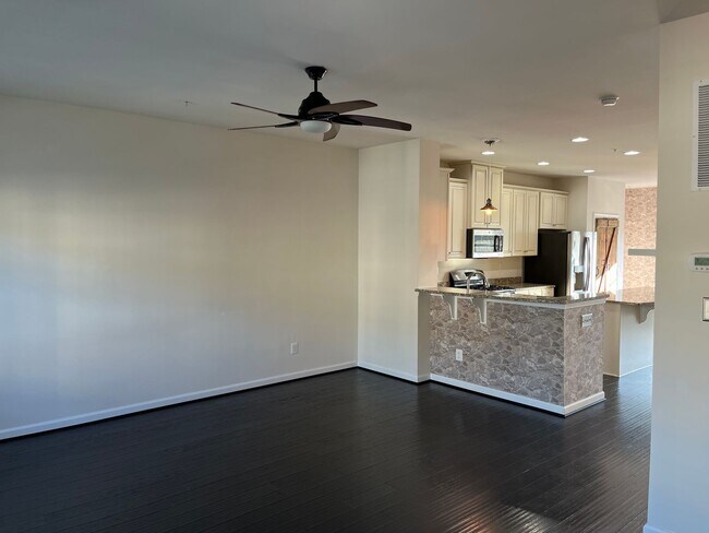 Building Photo - 927 Brechin Ln
