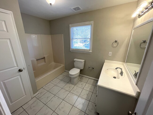 Building Photo - Five Points - 4br House - Fall 2026 Pre-Lease