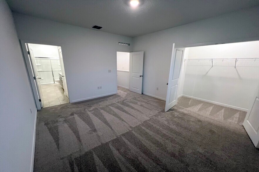 Building Photo - 7278 Sabal Ter