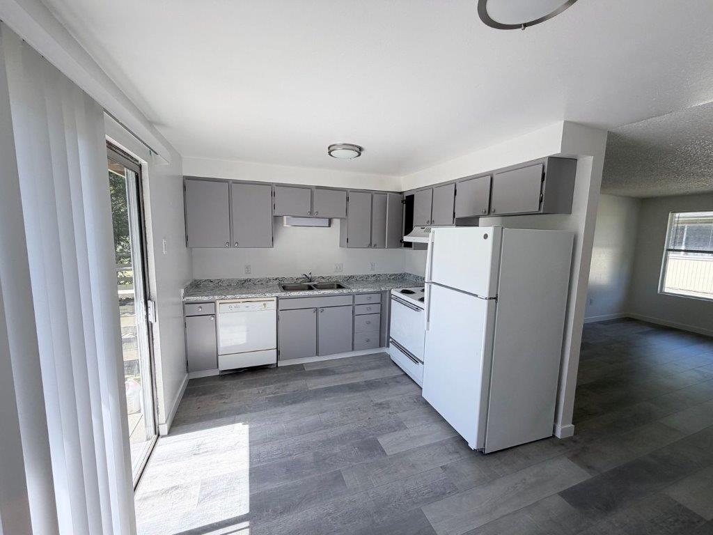 Kitchen - 435 Ranch Rd