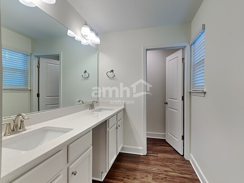 Building Photo - 12277 Sapp Rd