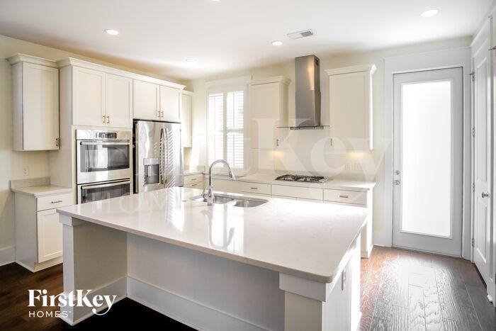 Building Photo - 106 Starling St