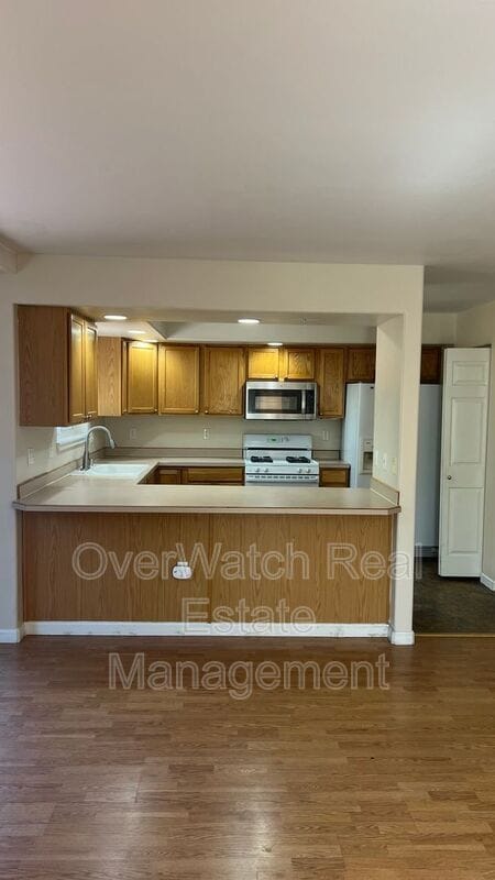 Building Photo - 2412 Hillbrook Cir