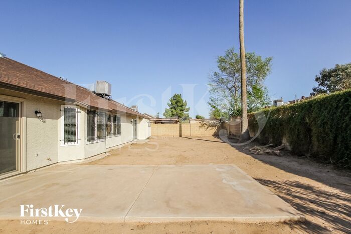 Building Photo - 5241 W Barbara Ave