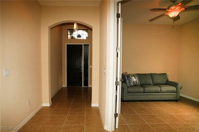 Building Photo - 11070 Esteban Dr