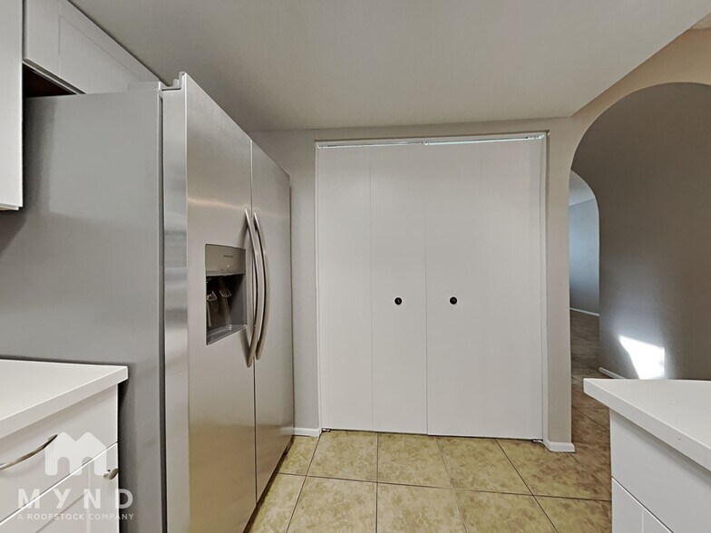 Building Photo - 7801 N 44th Dr